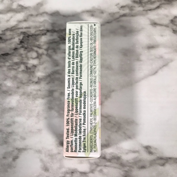 Clinique Dramatically Different Lipstick - Picture 2 of 7